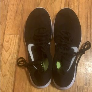 Nike Free flyknits size 10